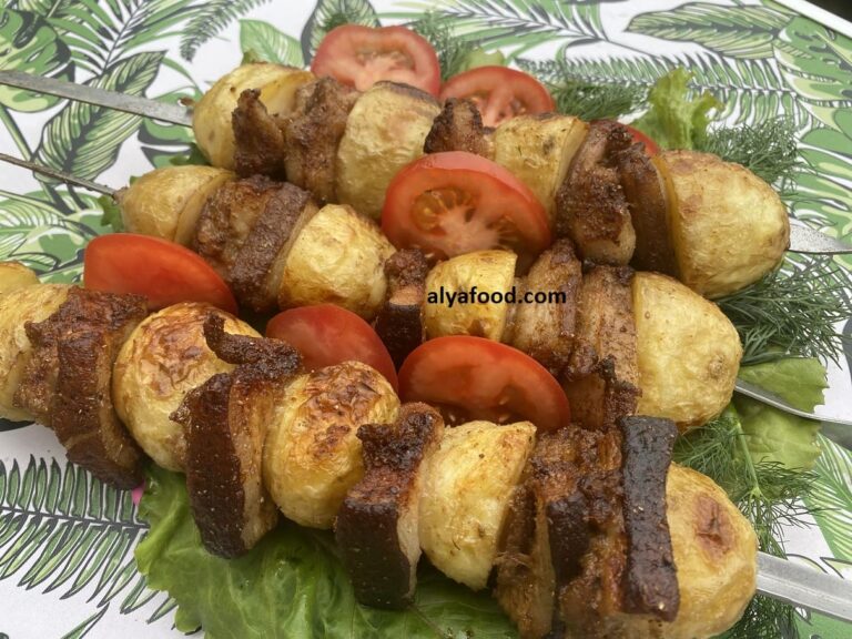 Baked potatoes with bacon